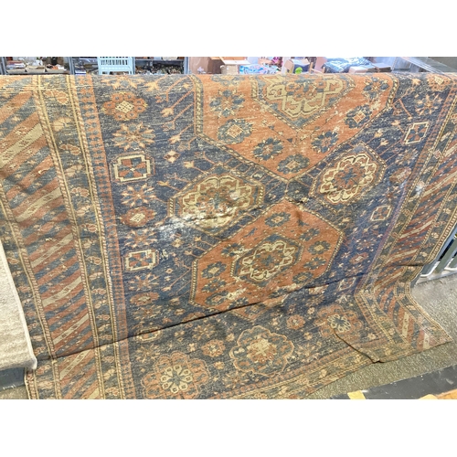 1293 - Aged vintage rug A/F - large area to cover? This is your rug!