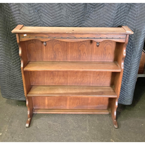 1367 - Dresser top plate cupboard