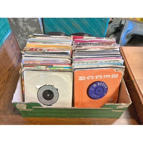 1154 - Collection of 7 inch vinyl records