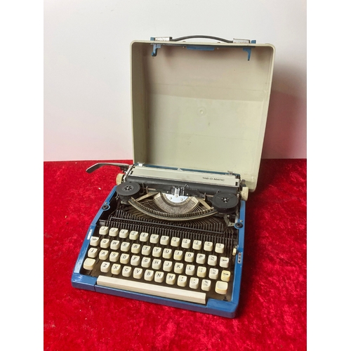 168 - Vintage cased Typewriter