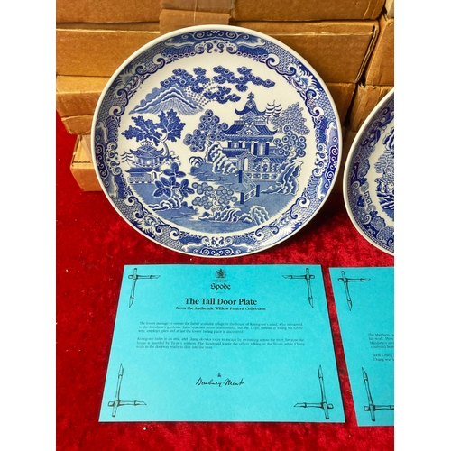 41 - A set of 12 boxed Spode collectors plates