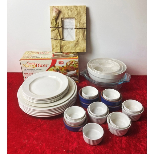 62 - Selection of homewares inc plates, bowls, ramekins and a pyrex dish