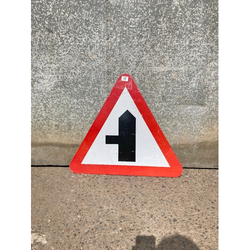 12 - Turning on the left warning sign -66 cm tall