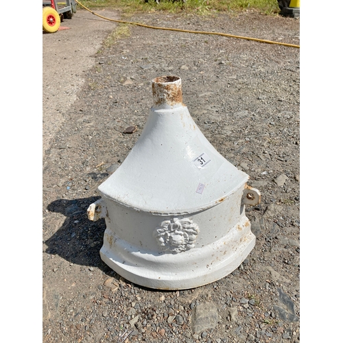 31 - Cast iron drain hopper