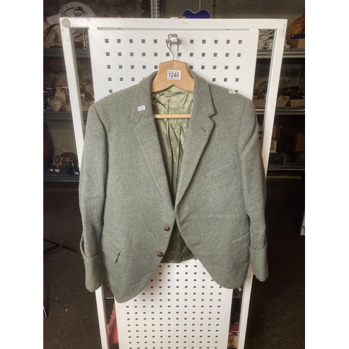 1240 - A vintage tweed jacket - no makers mark possibly handmade