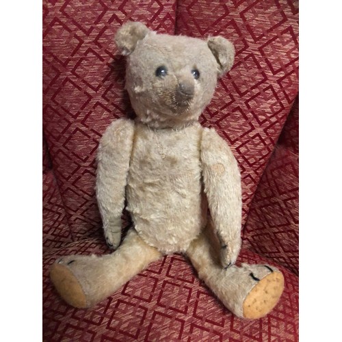 731 - Two fabulous vintage/antique teddy bears. One is approx 30cm from ear to paw lying down. Mohair with... 