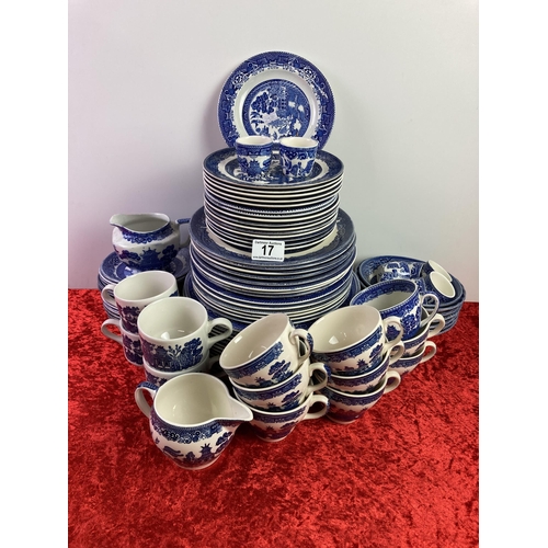 17 - Fantastic collection of blue and white china incl. Old Willow, Alfred Meakin, egg cups