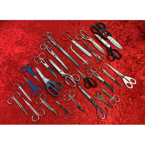 28 - Collection of assorted scissors