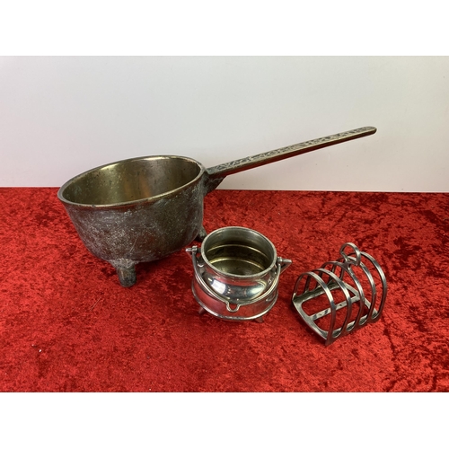 86 - Heavy brass pan (a/f) with a silver plate cauldron bowl (the vendor advises this was a gift to hewr ... 