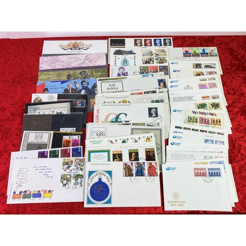 94 - Good collection of first day covers UK and foreign