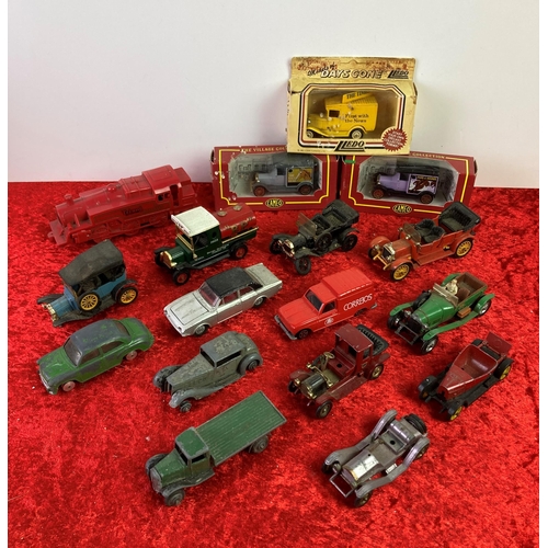 115 - Collection of vintage diecast model cars incl.Corgi, Dinkyand Matchbox and a Tri-ang train