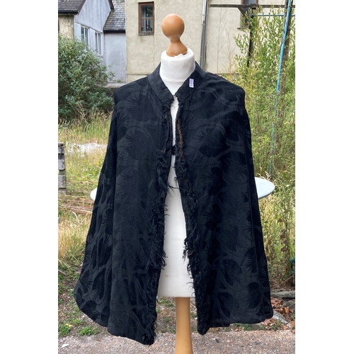 214 - Vintage black cape