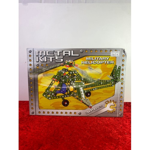 143A - Boxed helicopter metal construction kit