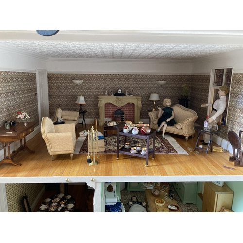 190k - Fabulous 3-storey dolls house plus roof veranda and summer house. Fully furnished with beautiful per... 