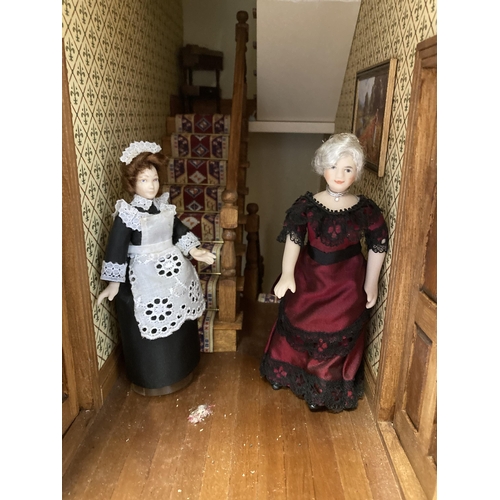 190l - 4-storey dolls house with exceptional detail in furnishings. Flooring lifted in places. Approx 100cm... 