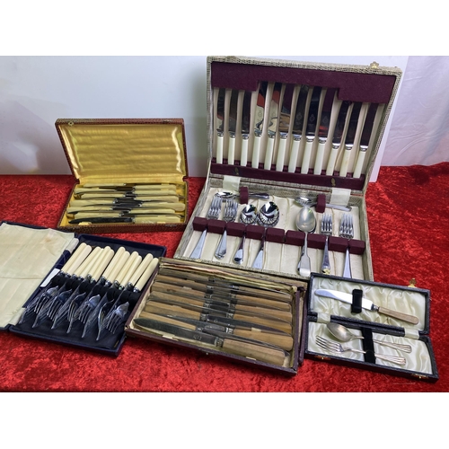 220 - Collection of boxed cutlery