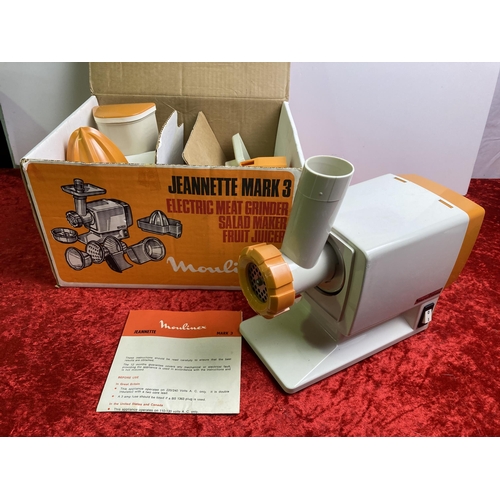 226 - Boxed vintage Jeannette Mk3 electric meat grinder