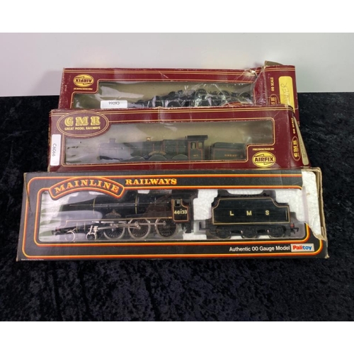 102 - 3 x boxed Airfix and Hornby 00 scale steam engines models 