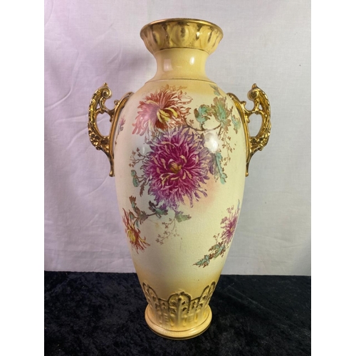 3a - A beautiful Royal Bonn Franz Anton Mehlem two-handled vase with gorgeous floral design and golden gi... 