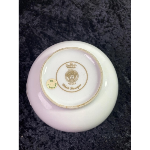 522 - Rosenthal Versace White Baroque lidded dish / pot - approx 13cm diameter