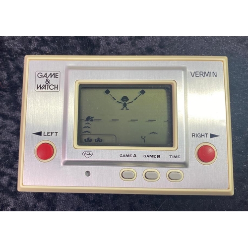 CGL / Nintendo Game & Watch - Vermin. Boxed with instructions, in