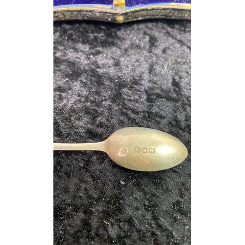 535 - 8 silver teaspoons, Sheffield1907 with matching sugar nips, Sheffieldn 1904 in case for six spoons a... 