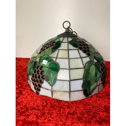 7 - Art Deco Tiffany style leaded lamp, grapevine design. Diameter approximately 37cm,  height approx 22... 