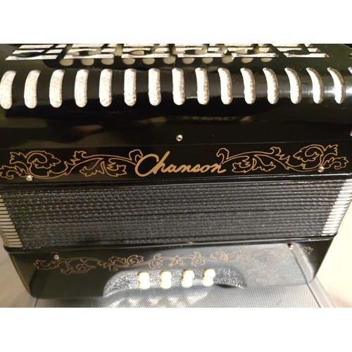 306 - A beautiful DG Melodeon complete with manual etc - crash course for beginners
... 