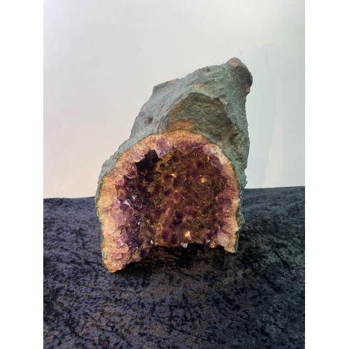 20 - Large raw amethyst cathedral w quartz rock/crystals - approx 23cm tall