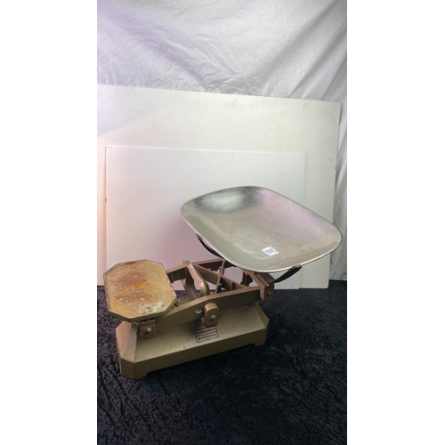 23 - Set of heavy duty C.W.Bracknell Ltd shop weighing scales