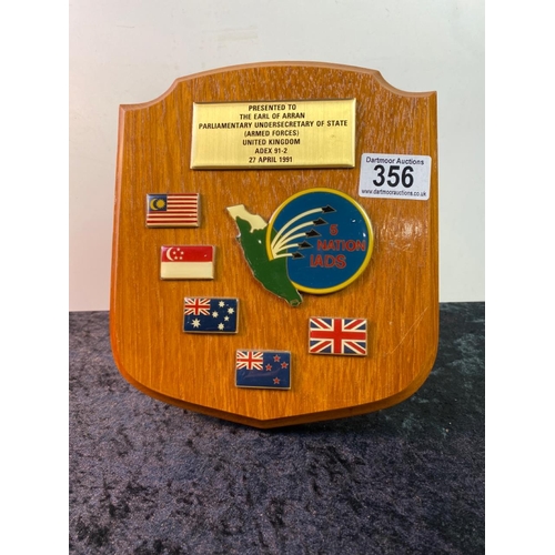 356 - Military plaque presented to the Earl of Arran in 1991