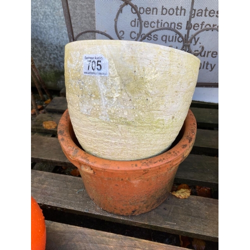 705 - Two plant pots