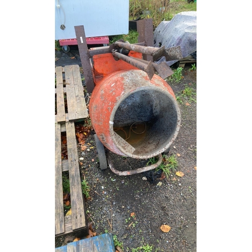 713 - Belle Cement mixer a/f