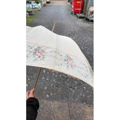 77 - Beautiful vintage parasol (Daryl not included)