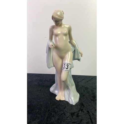 33 - Royal Doulton Reflections figurine - Bathing Beauty HN 3156. Approx 24cm tall