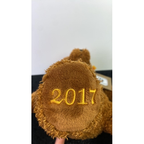 42 - Steiff braun Cosy Year 2017 teddy bear with tag, approx 35cm ear to paw