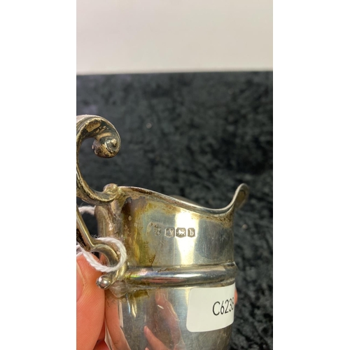 529 - Silver cream jug Sheffield 1919. 52g