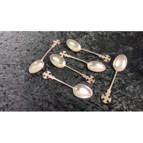 541 - Six silver coffee spoons with Celtic crosses, Birmingham 1922, total weight 58g