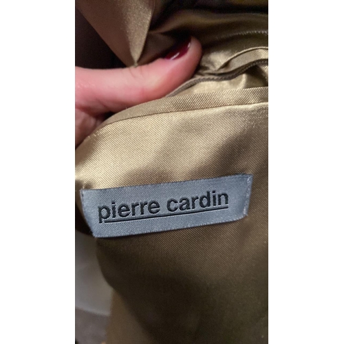 647 - Superb Pierre Cardin men’s jacket in 95% wool / 5% cashmere mix, golden silken polyester lining, siz... 