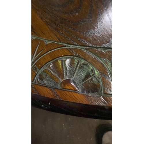 682 - A large circular coffee table, solid hardwood construction, with decorative scallop edging. Approx H... 