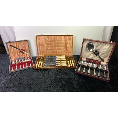 172 - 3 vintage boxed cutlery sets