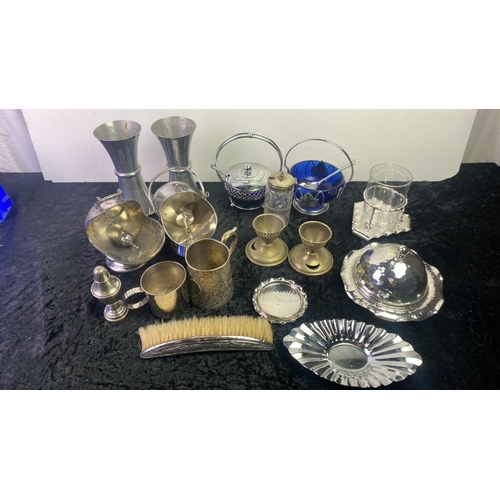 282 - Good selection of silver plated items