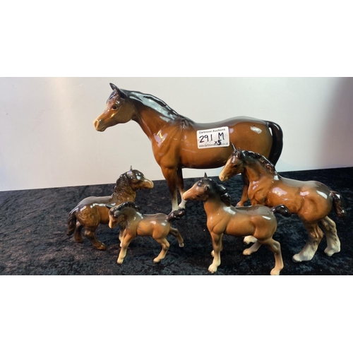 291m - Five Beswick horses / ponies / foals