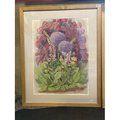 411 - Fabulous large framed watercolour depicting garden flowers. Frame measures approx 98cm x 78cm. Indis... 