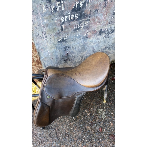 691 - Stübben Colombo 17” narrow saddle, little used (stand not included)