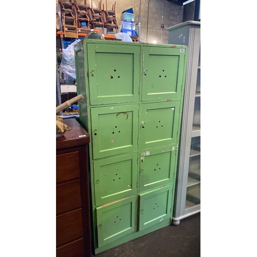 709 - A  fabulous vintage school PE locker in a great vintage green colour. Nicely patinated. Has 8 cubicl... 