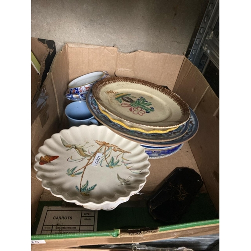 905 - Lot of mixed chinaware, including Dundee, studio pottery plates, attractive Copeland cake stand etc