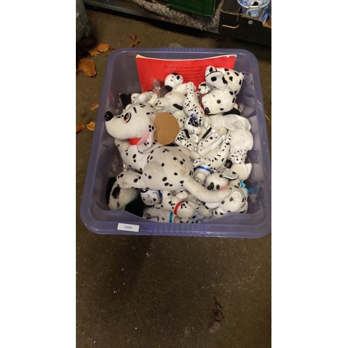 1023 - Large quantity of 101 dalmation toys.