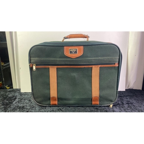 1025 - Small vintage suitcase, green and tan.