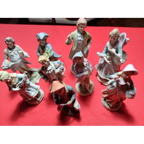 1116 - Collection of vintage and earlier figurines See additional photos